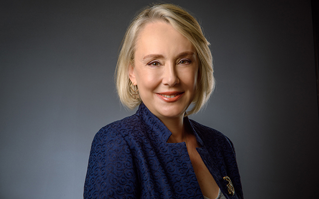 Dr. Serra Menekay